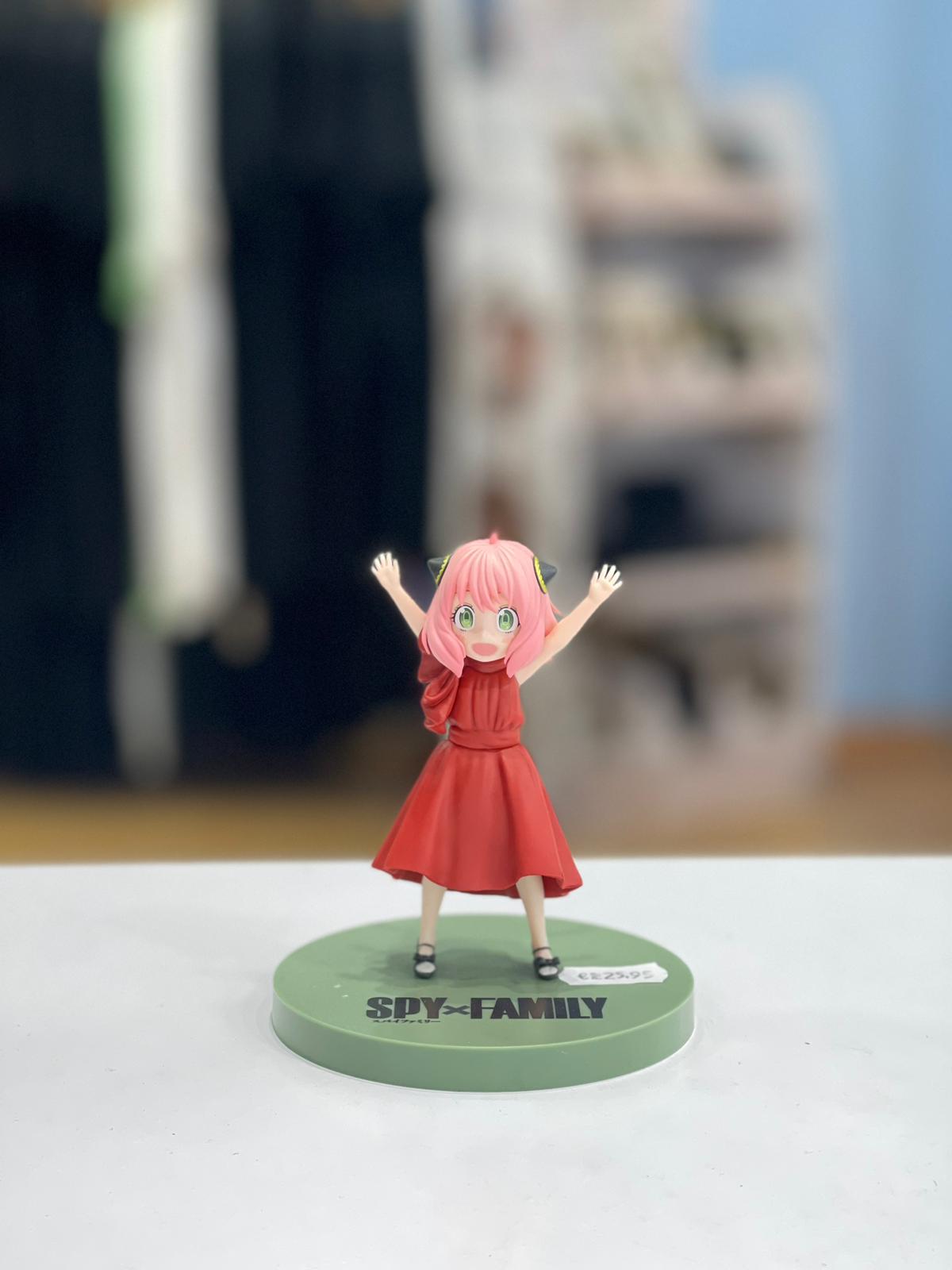 Figura Anya de Sega