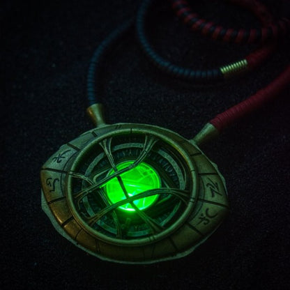 REPLICA MARVEL THE INFINITY SAGA DOCTOR STRANGE COLGANTE OJO DE AGAMOTTO